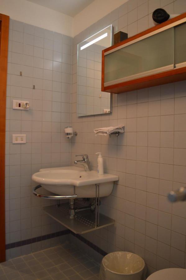 Domus B Corso Francia Apartment Róma Kültér fotó